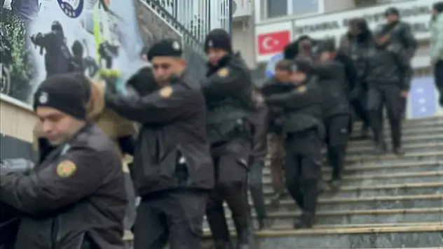 İstanbul merkezli 14 ildeki uyuşturucu operasyonunda 324 şüpheli tutuklandı
