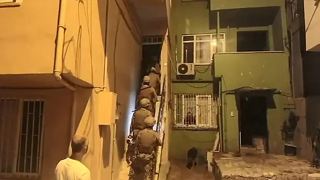 İstanbul merkezli 2 ilde DHKP-C operasyonu: 12 gözaltı
