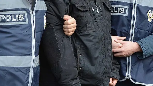 İstanbul merkezli dolandırıcılık operasyonunda 50 şüpheli gözaltına alındı
