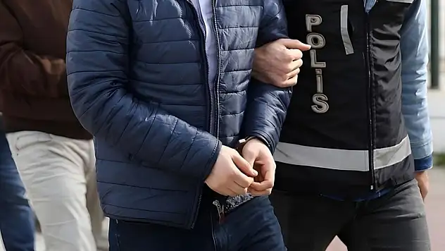 İstanbul merkezli uyuşturucu operasyonunda 23 şüpheli gözaltına alındı