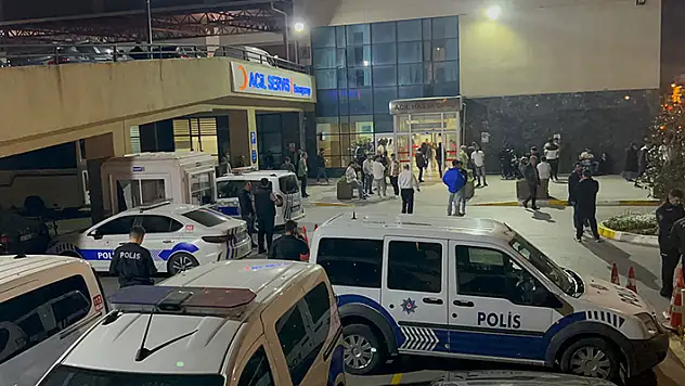 İstanbul-Sancaktepe'de eski koca dehşeti: Boşandığı eşini vurup intihar etti
