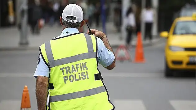 İstanbul'da 1 Mayıs nedeniyle bazı yollar trafiğe kapatıldı