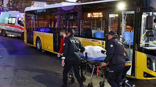 İstanbul'da İETT otobüsünün çarptığı kadın hayatını kaybetti
