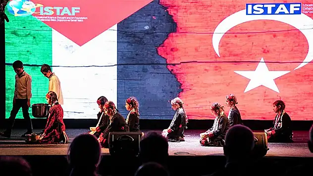 İstanbul'da 'Küllerinden Yeniden Çiçeklensin Gazze' programı düzenlendi