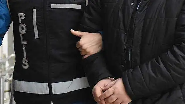 İstanbul'da otoparktaki araçlardan 30 milyon dolar çalındığı iddiasına ilişkin 1 zanlı daha tutuklandı