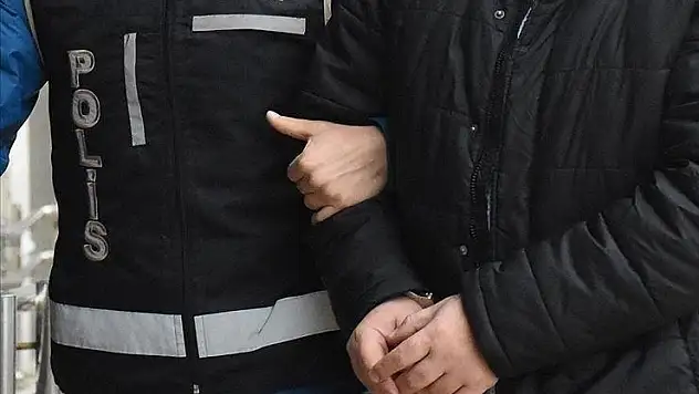 İstanbul'da 'suç gelirlerinin aklanması' ve 'pos tefeciliği' soruşturmasında 10 zanlıya gözaltı kararı