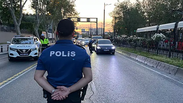 İstanbul'da yapılan denetimde 1036 kişi gözaltına alındı