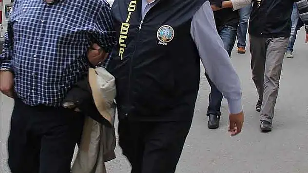 İstanbul'da yasa dışı bahis ve POS tefeciliği operasyonunda 10 şüpheli yakalandı