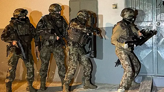 İstanbul'daki terör örgütü DEAŞ'a yönelik operasyonda 110 gözaltı