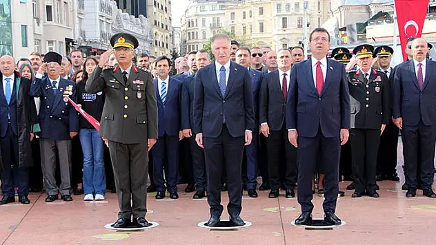 İstanbul'un kurtuluşunun 100. yıl dönümü Taksim'de kutlandı
