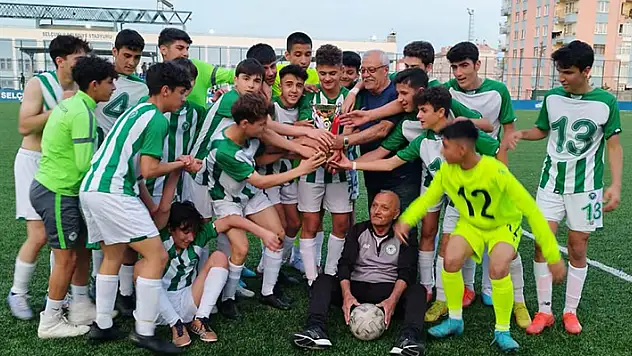 İşte U15 Ligi'nin şampiyonları
