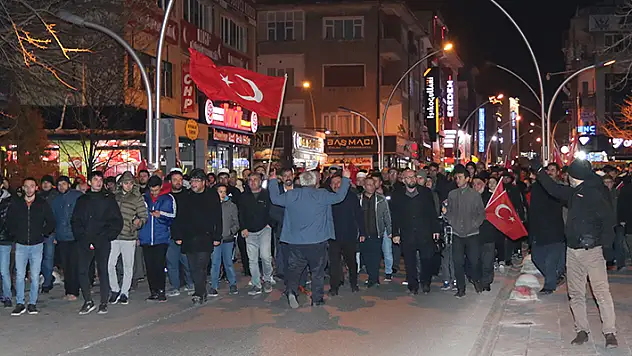 İsveç'te Kur'an-ı Kerim'in yakılması Karaman'da protesto edildi
