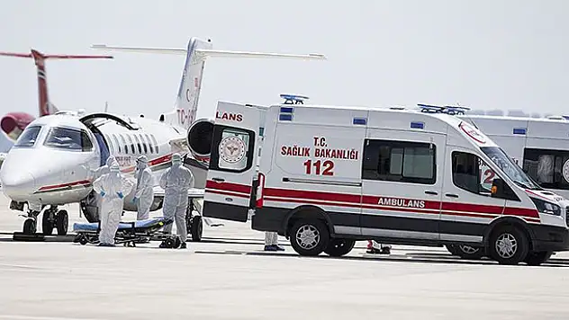 İsveç'teki Türk hasta ambulans uçakla Türkiye'ye getirildi