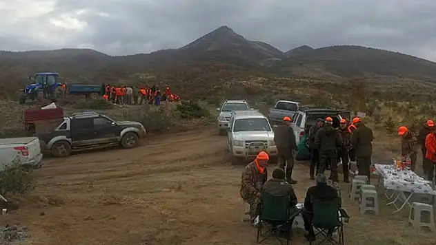 İsveçli avcılar, yaban domuzu avı için Beyşehir'de buluştu