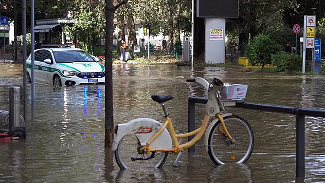 İtalya'da olumsuz hava koşulları sel ve taşkınlara yol açtı
