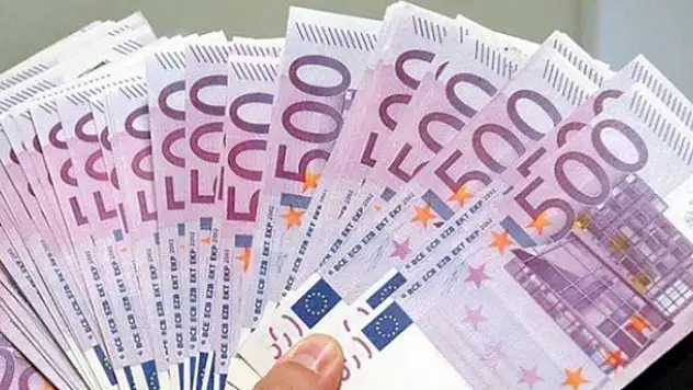 İtalya'daki referandum sonucu Euro'yu vurdu
