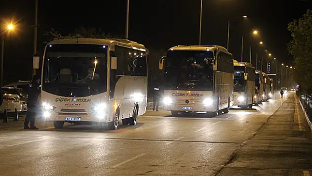 İtalya'dan getirilen 194 Türk vatandaşı Karaman'da yurda yerleştirildi