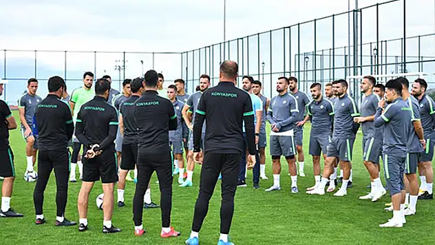 İttifak Holding Konyaspor Erzurum kampında  ilk günü geride bıraktı