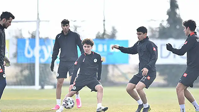 İttifak Holding Konyaspor Galatasaray maçı hazırlıklarına başladı