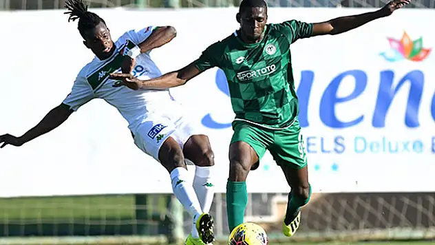İttifak Holding Konyaspor özel maçta Bursaspor'u 2-0 yendi