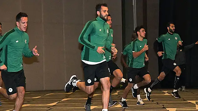 İttifak Holding Konyaspor salonda çalıştı