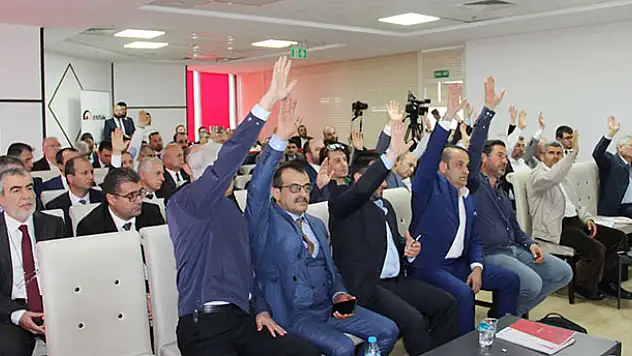 İttifak Holding Yönetim Kurulu değişti