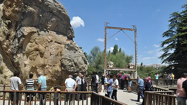 'İvriz' yaz boyunca 300 bine yakın ziyaretçiyi ağırladı
