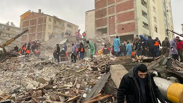 İYİ Parti Gaziantep Nurdağ İlçe Başkanı Bünyamin Tek ve eşi ile İYİ Parti Elbistan İlçe Başkanı Serhat Özdemir hayatını kaybetti 