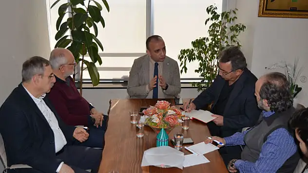 İYİ Parti Konya İl Başkanı Tozoğlu: 'Toplumun önceliği seçim değil geçim!'