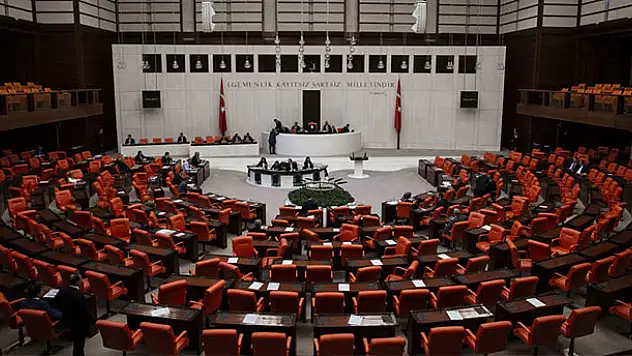 İYİ Parti'nin 'Osman Öcalan önergesi' AK Parti ve MHP oylarıyla reddedildi
