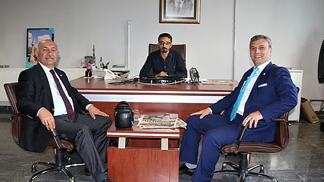 İyi Partili aday  adaylarından ziyaret
