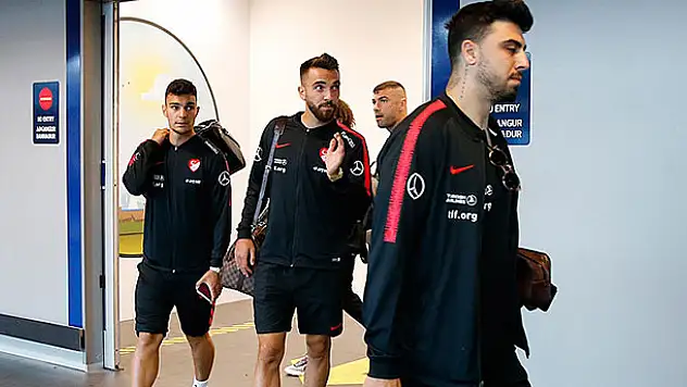 İzlanda basınına göre Milliler'in bekletilmesinin nedeni Konya Havaalanı