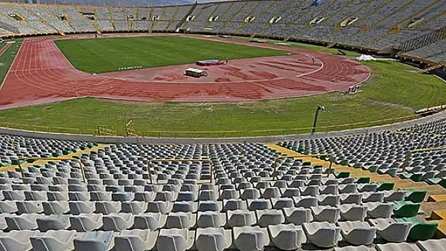 İzmir Atatürk Stadı'nın zemini yenilenecek