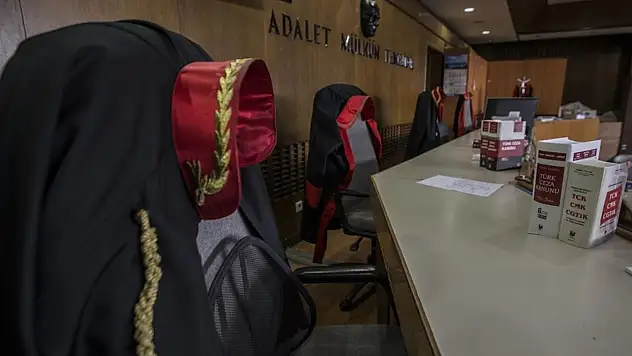 İzmir Büyükşehir Belediyesine yönelik 'kooperatif' davasının görülmesine devam edildi