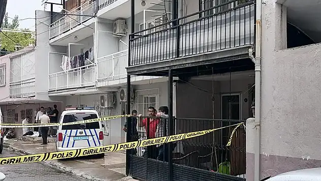 İzmir'de bir evde derin dondurucuda 4 kişinin cesedi bulundu
