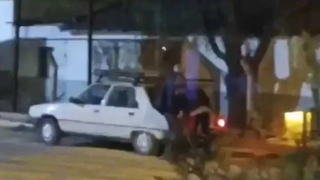 İzmir'de bu da oldu, kaldırım taşlarını çaldılar
