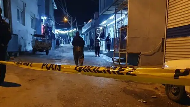 İzmir'de düğünde çıkan müzik tartışması kanlı bitti! 1 çocuk öldü, 7 kişi yaralandı
