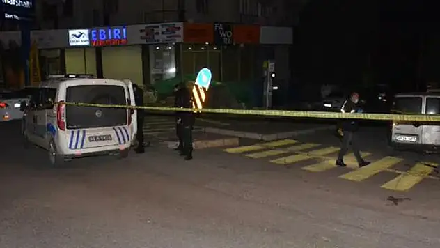 İzmir'de düğünde Suriyelilerin 'halay başı olma' kavgası kanlı bitti: 1'i ağır 3 yaralı 