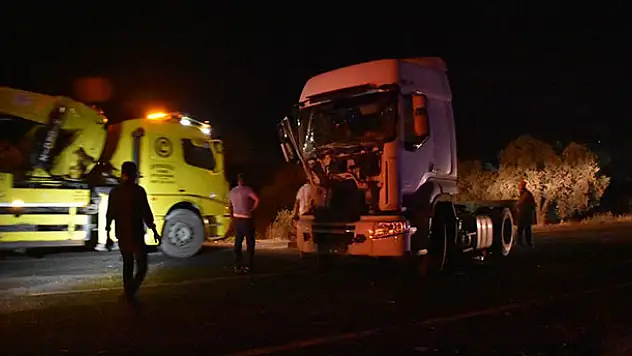 İzmir'de feci kaza: 1'i ağır 5 yaralı