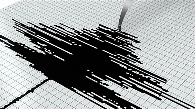 İzmir'de korkutan deprem