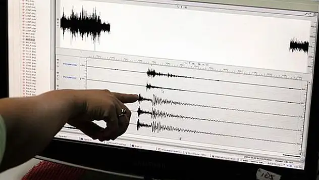 İzmir'de korkutan deprem!