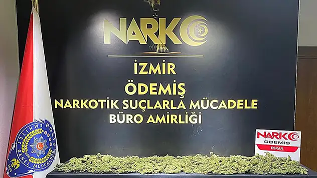 İzmir'de narkotik operasyonlarında gözaltına alınan 218 şüpheli tutuklandı
