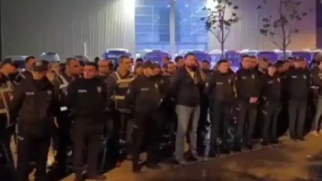 İzmir'de otellere 'kaçak göçmen' operasyonu
