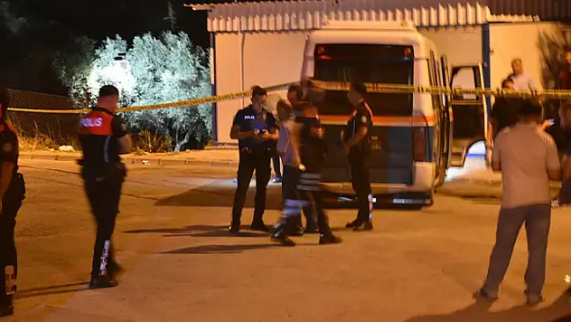 İzmir'de yolcu minibüsünde cinayet
