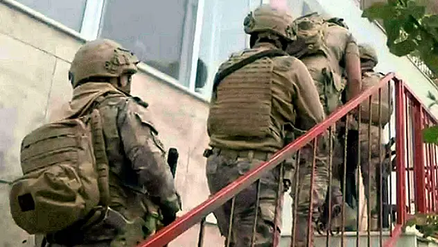 İzmir'deki nevruz etkinliğinde gözaltı sayısı 35'e çıktı
