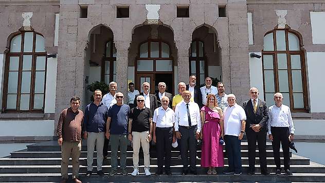 İzmir'den geldiler Konya'ya hayran kaldılar : 'Şehircilikte kendini aşmış'