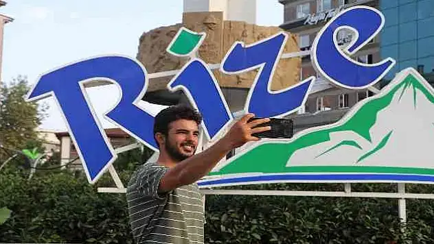 İzmir'den Rize'ye 20 Gün Boyunca Pedal Çevirdi