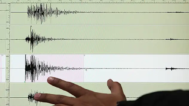 İzmir Körfezi'nde 4,1 büyüklüğünde deprem
