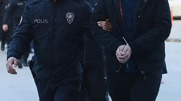 İzmir merkezli 40 ilde FETÖ soruşturmasında 185 gözaltı kararı
