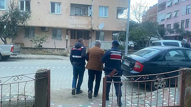 İzmir merkezli 9 ilde terör operasyonu 24 gözaltı

